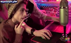 pub video